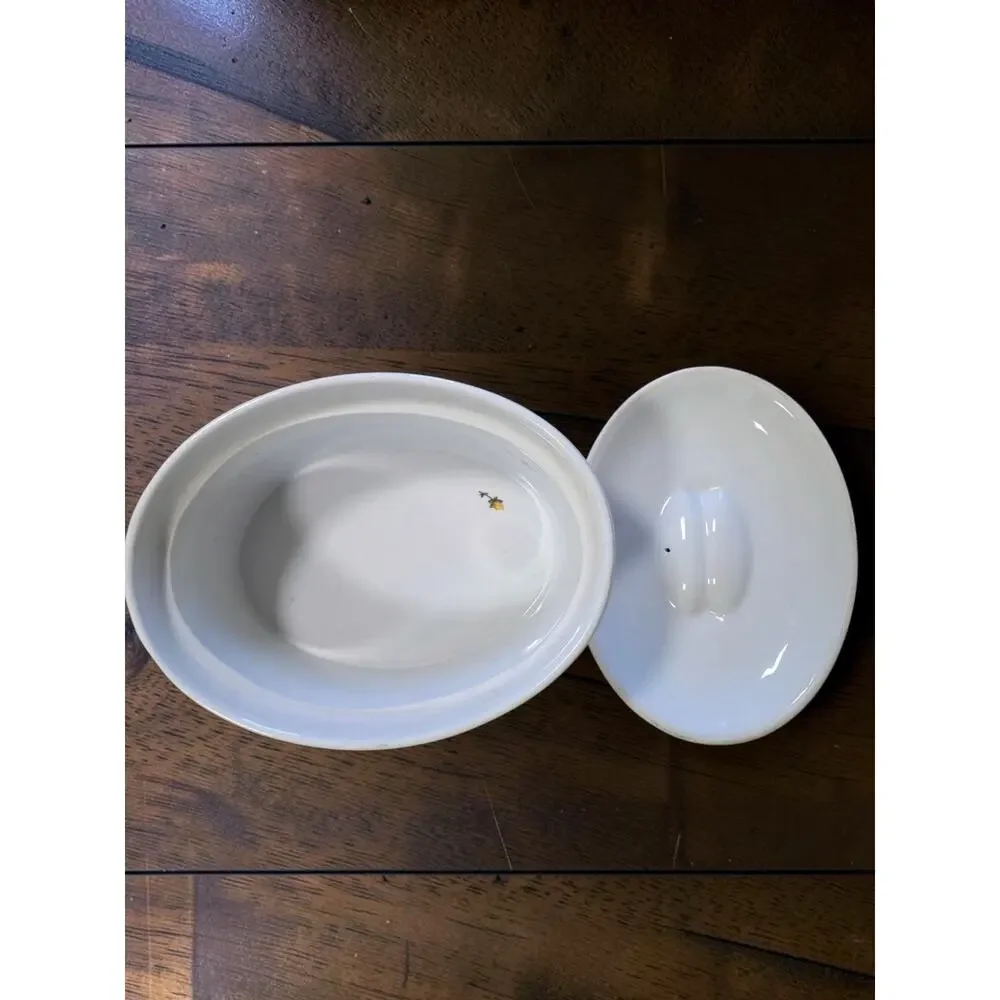 Caroline by BIA CORDON BLEU oval Covered Casserole Dish Floral